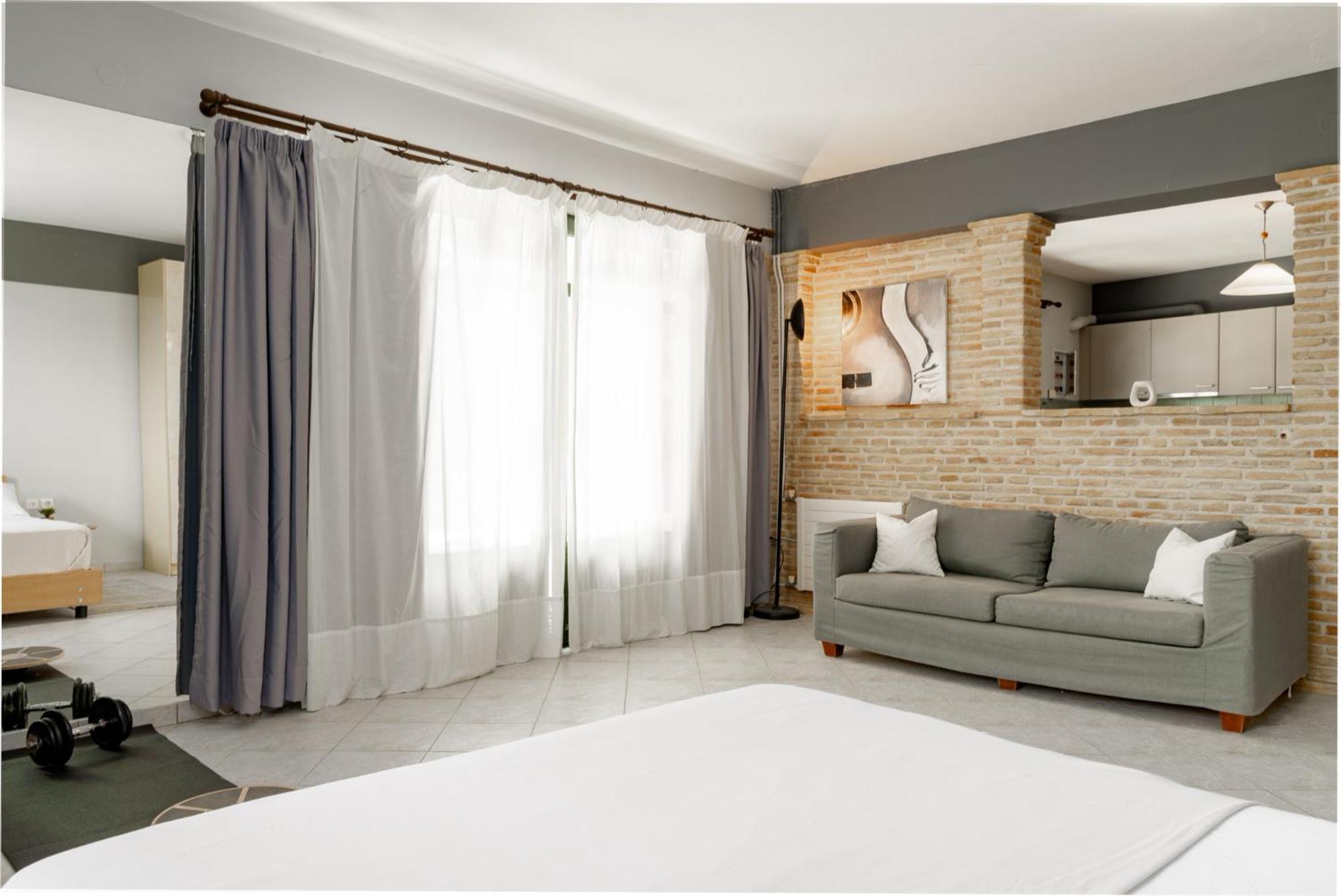 Orama Stone Apartments - Authentic Hospitality In A Historical Location, By Zantewize Kültér fotó