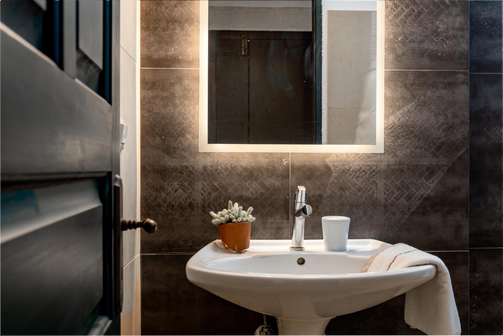 Orama Stone Apartments - Authentic Hospitality In A Historical Location, By Zantewize Kültér fotó