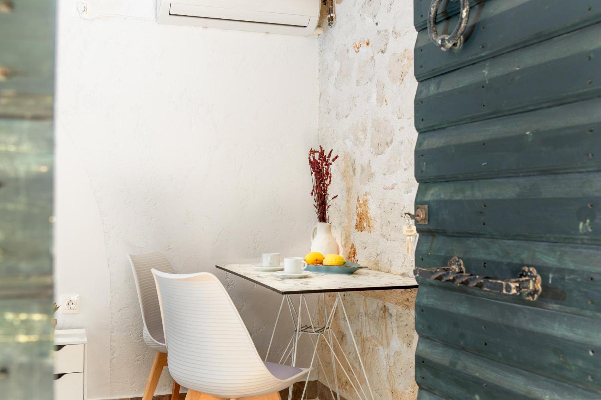 Orama Stone Apartments - Authentic Hospitality In A Historical Location, By Zantewize Szoba fotó